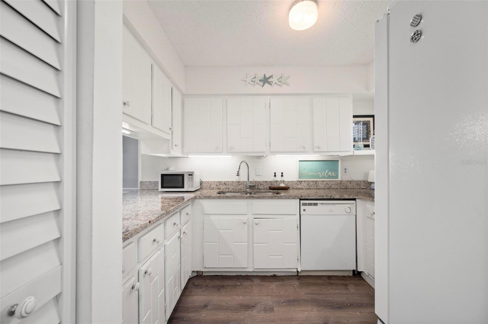 EDGEWATER VILLAGE BLDG E - Residential