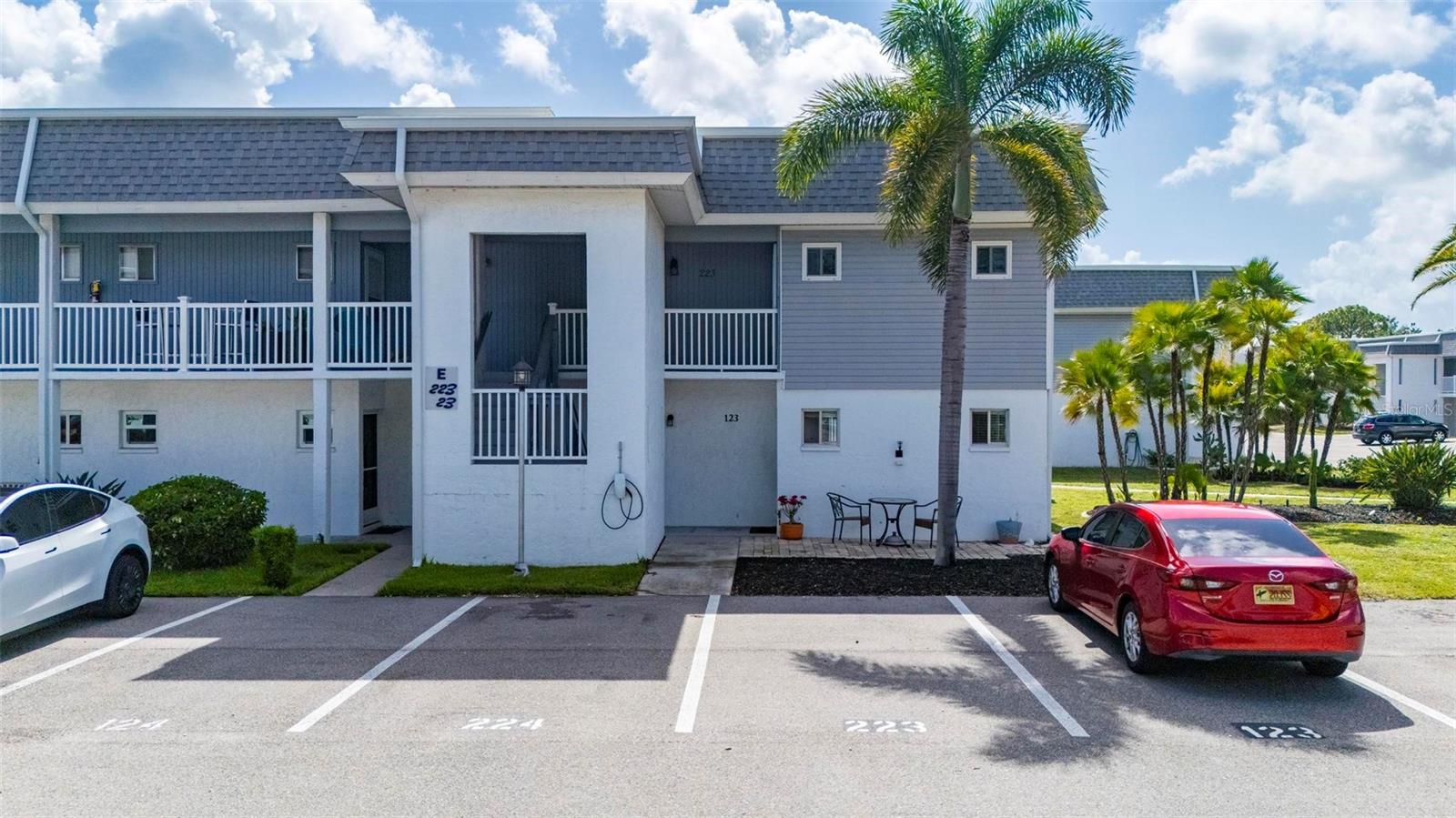 EDGEWATER VILLAGE BLDG E - Residential