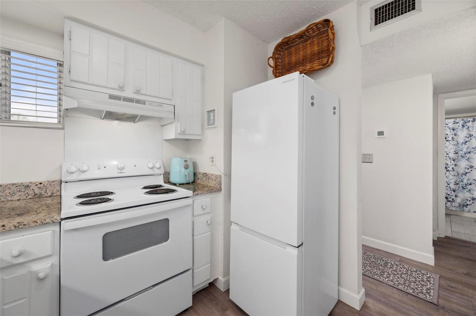 EDGEWATER VILLAGE BLDG E - Residential