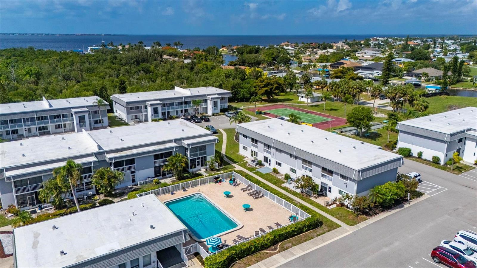 EDGEWATER VILLAGE BLDG E - Residential