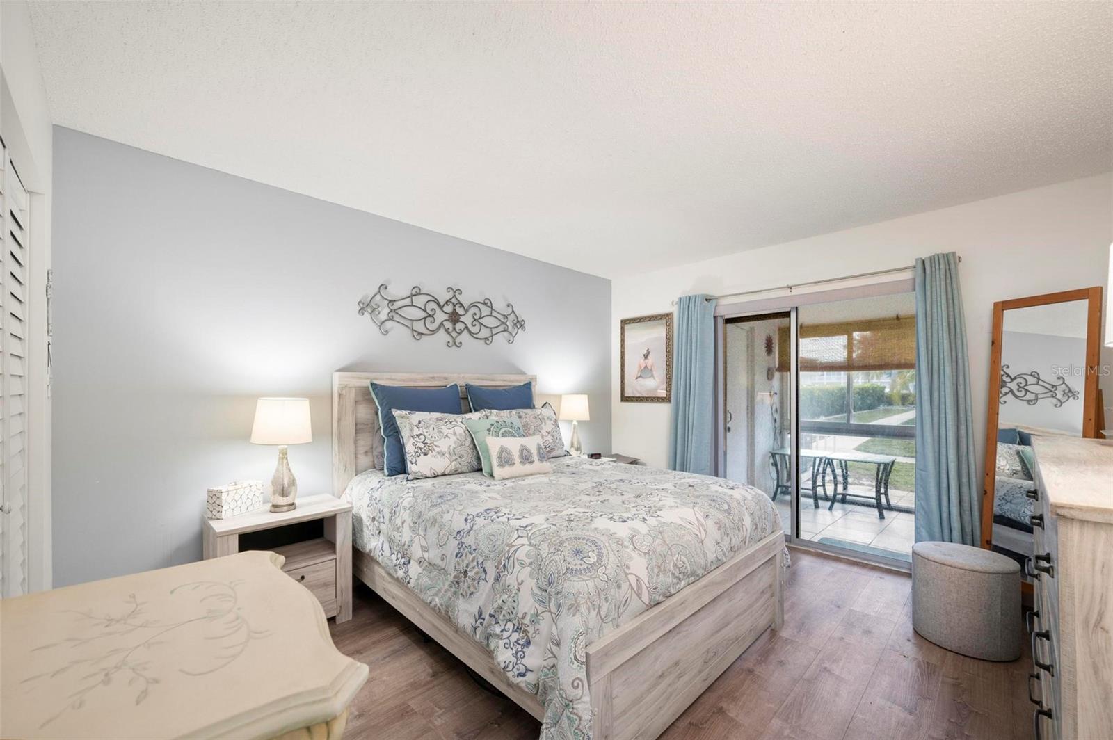 EDGEWATER VILLAGE BLDG E - Residential