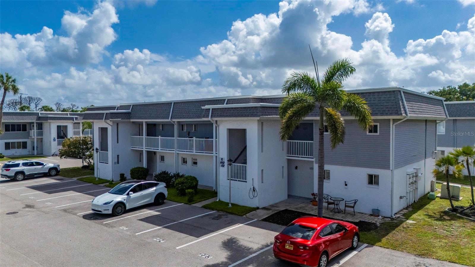 EDGEWATER VILLAGE BLDG E - Residential