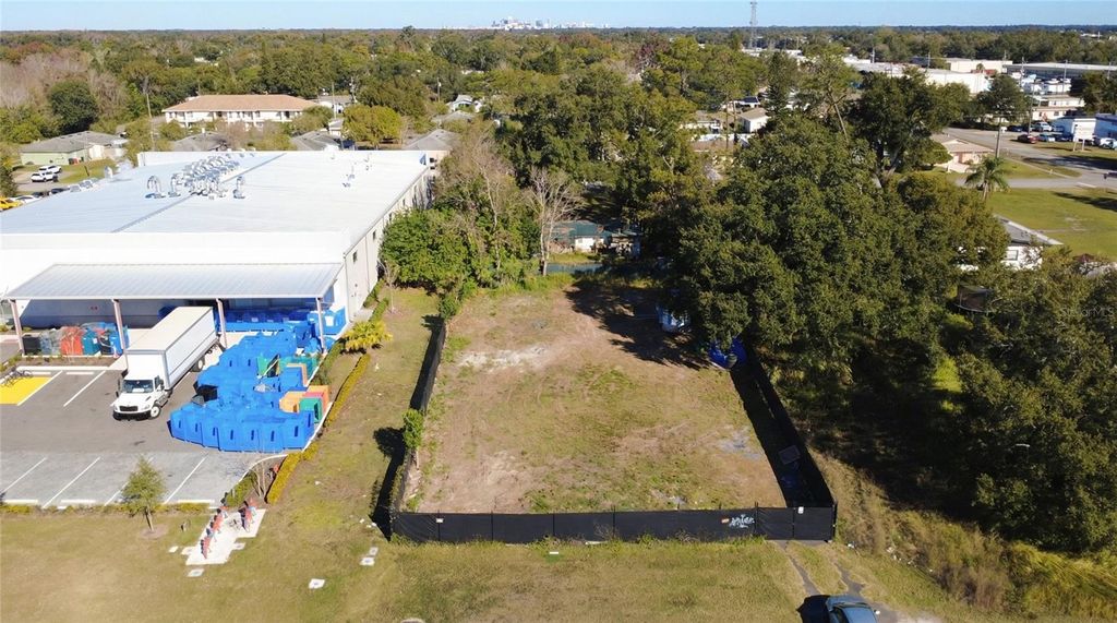 Photo of 303 E Lancaster, Orlando, FL 32809 (MLS # O6375134)