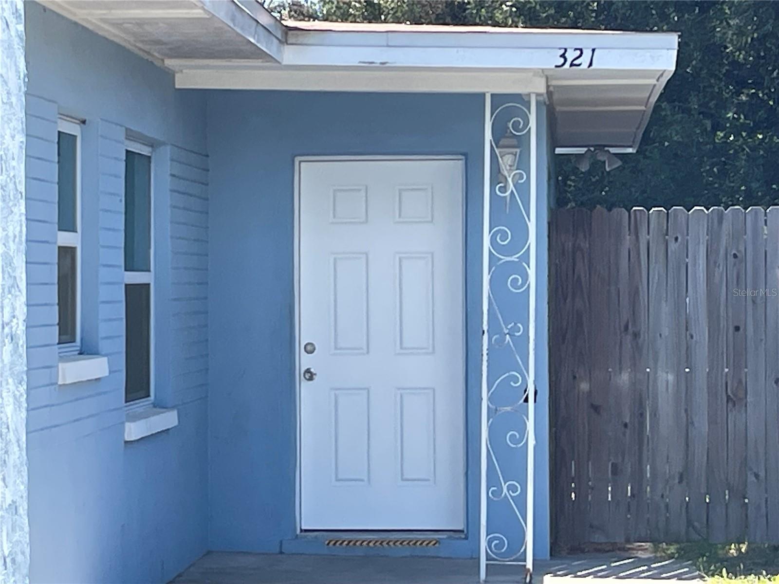 Lovely back unit, renovated few years ago and well maintained. Living room, 2 bedrooms, beautiful kitchen, backyard, washer and dryer hook ups . tenant pays utilities. First month and security to move in. Application fee $50 each adult. No pets.