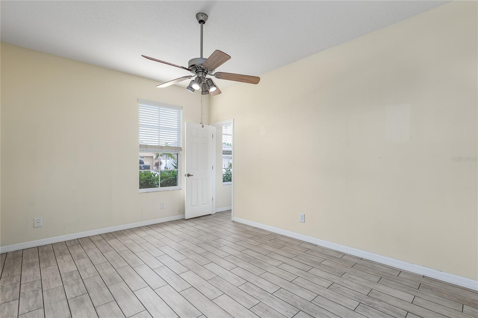 LAKESIDE PRESERVE - Residential