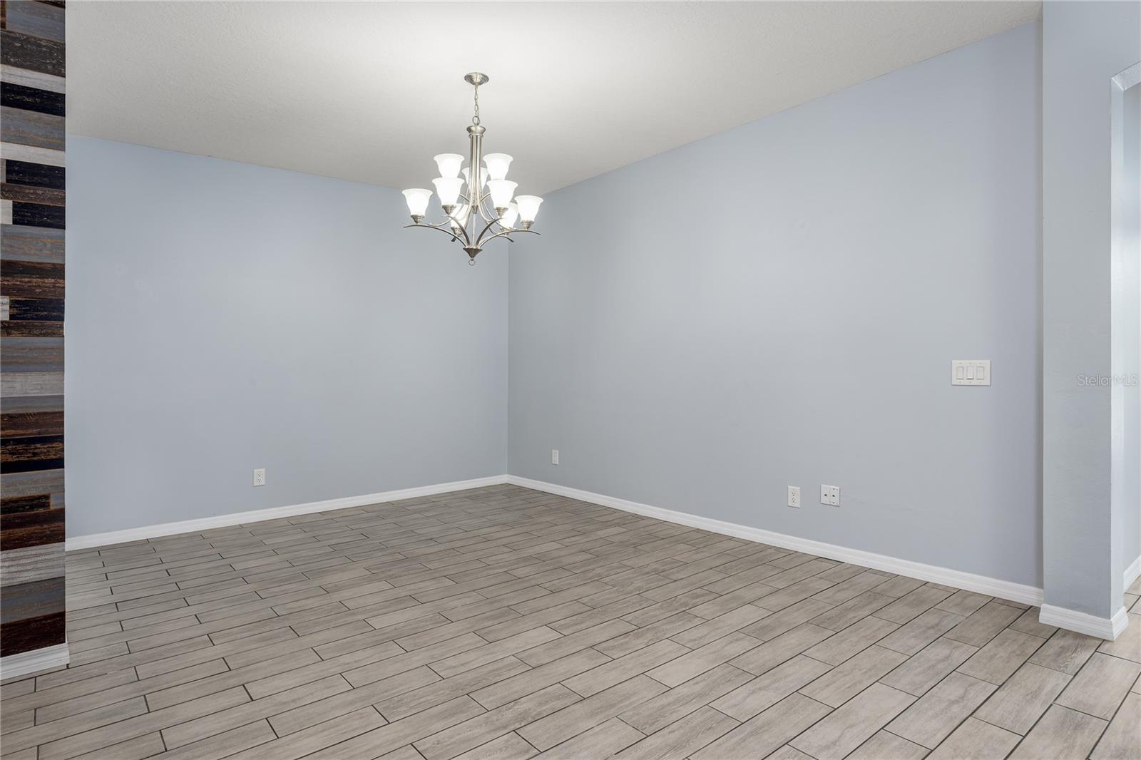 LAKESIDE PRESERVE - Residential