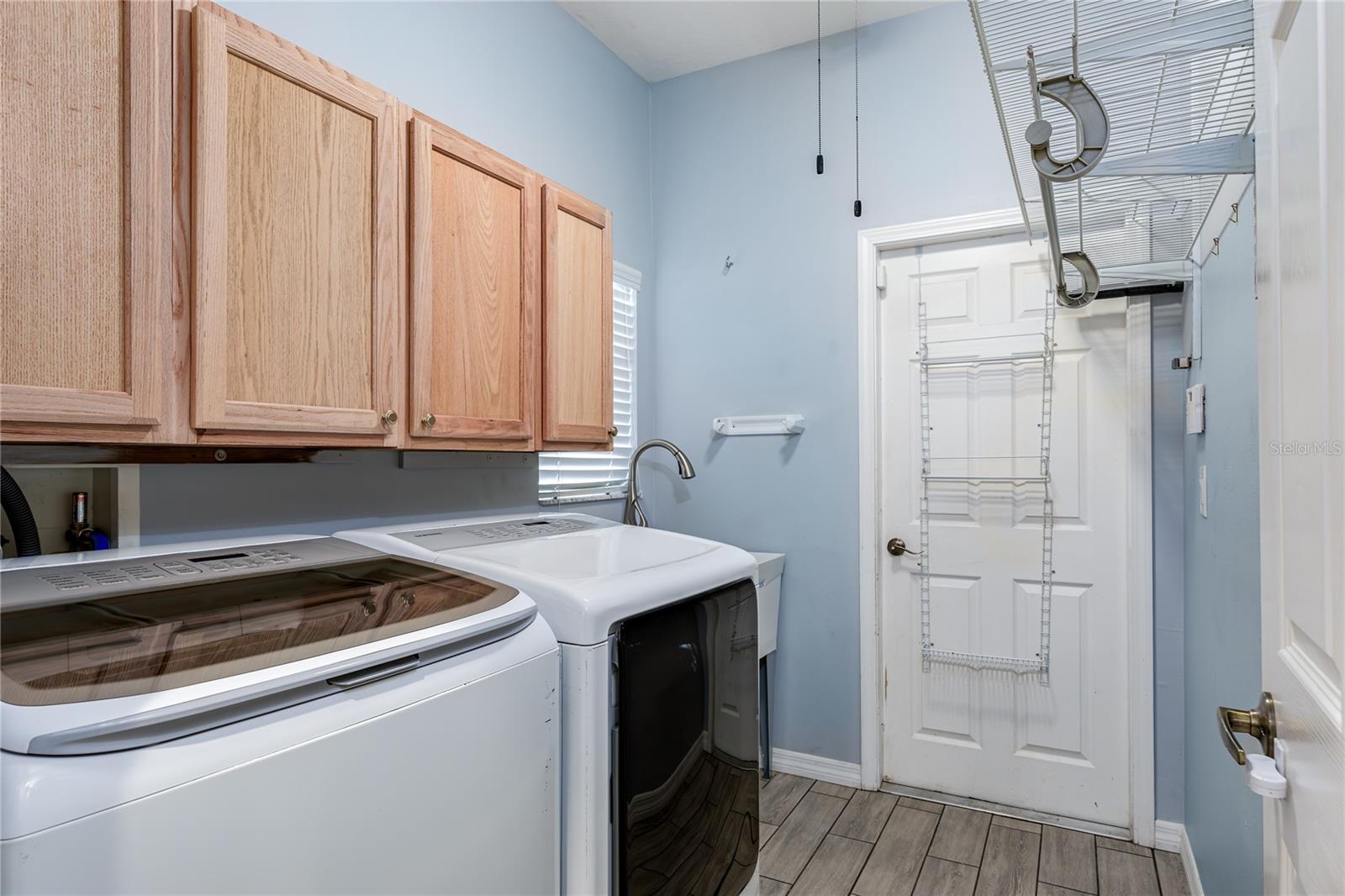 LAKESIDE PRESERVE - Residential