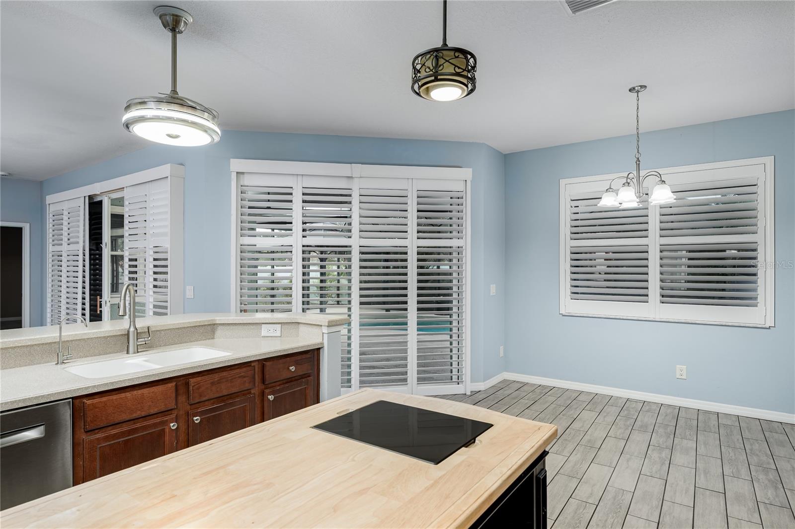 LAKESIDE PRESERVE - Residential