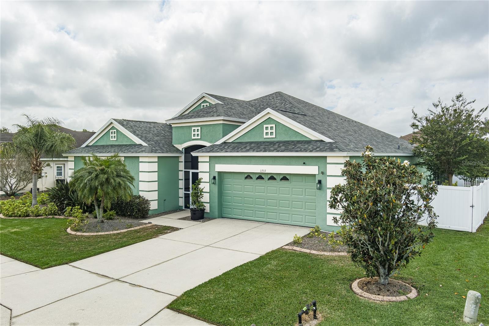 LAKESIDE PRESERVE - Residential