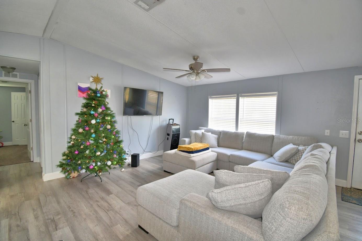 COUNTRY TRAILS PH 04 - Residential