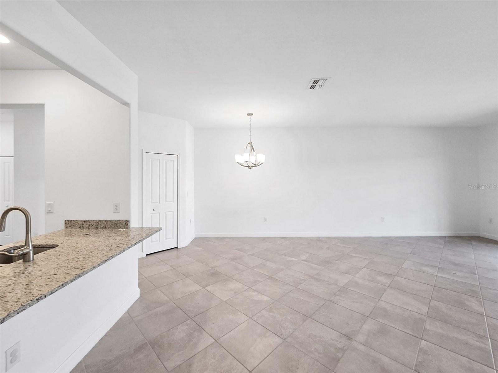 LORRAINE LAKES PH IIA - Residential Lease