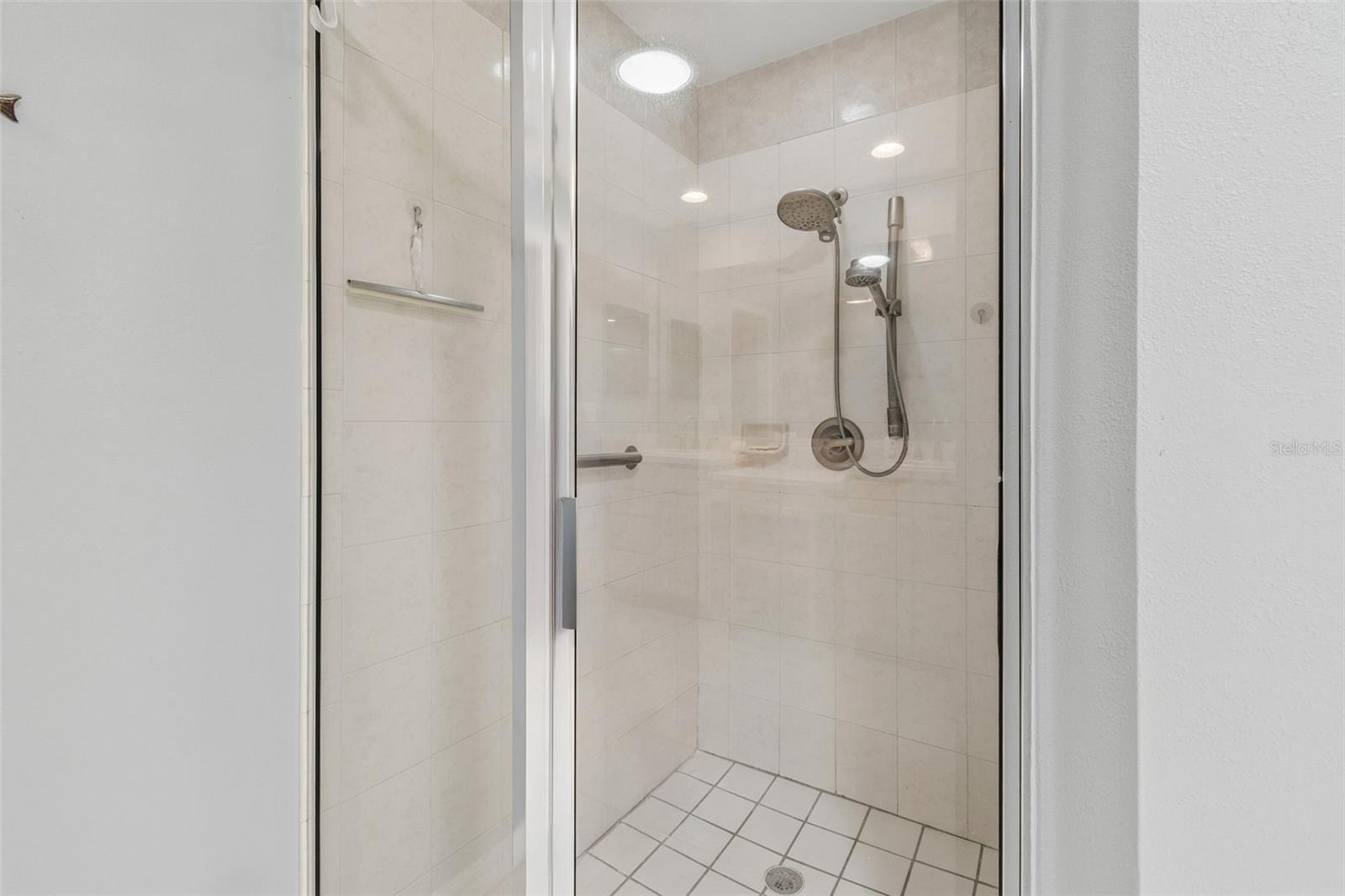 GRANTHAM CONDO - Residential