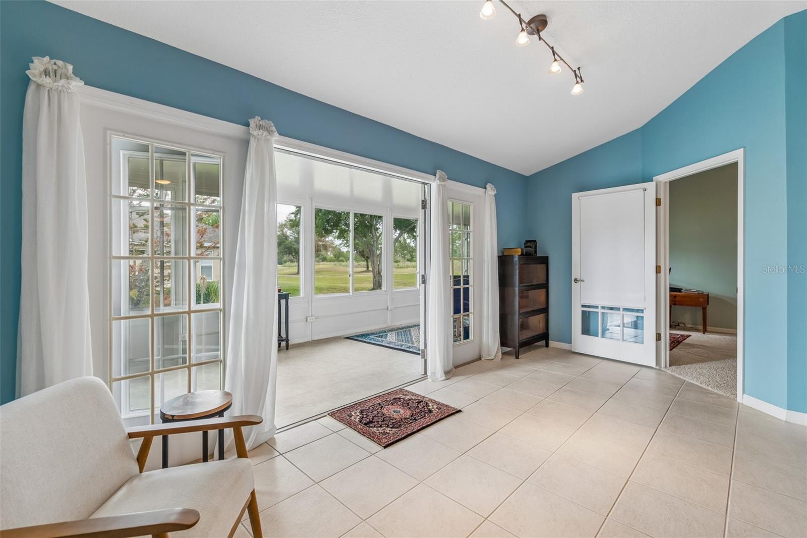 GRANTHAM CONDO - Residential