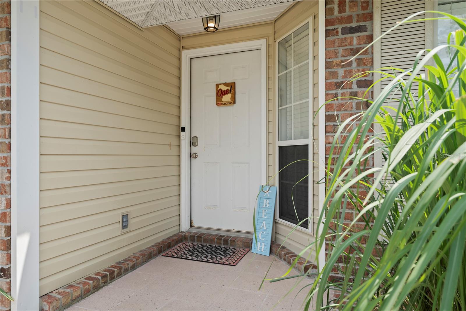 15 ESSINGTON LANE