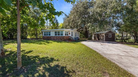Photo of 172 S Virginia Avenue, Center Hill, FL 33514 (MLS # G5104486)