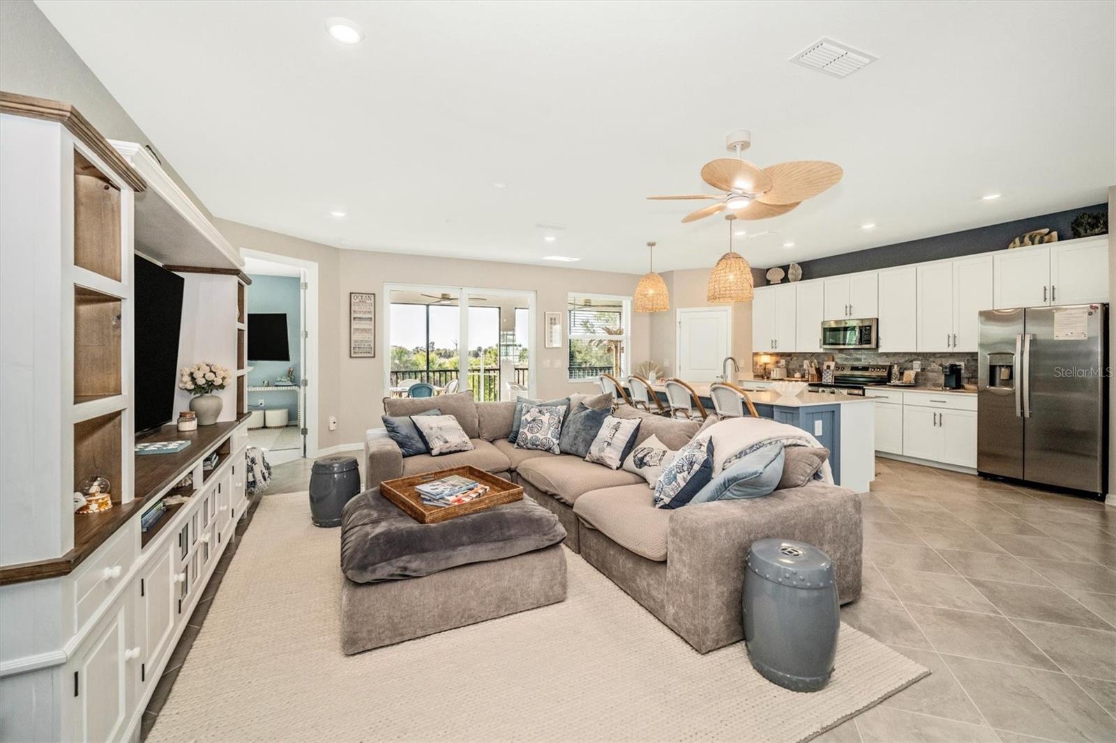 WELLEN PARK GOLF & COUNTRY CLUB - Residential Lease