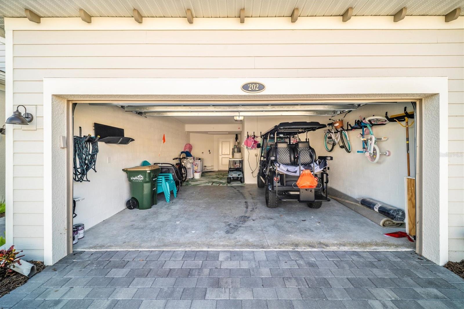 WELLEN PARK GOLF & COUNTRY CLUB - Residential Lease