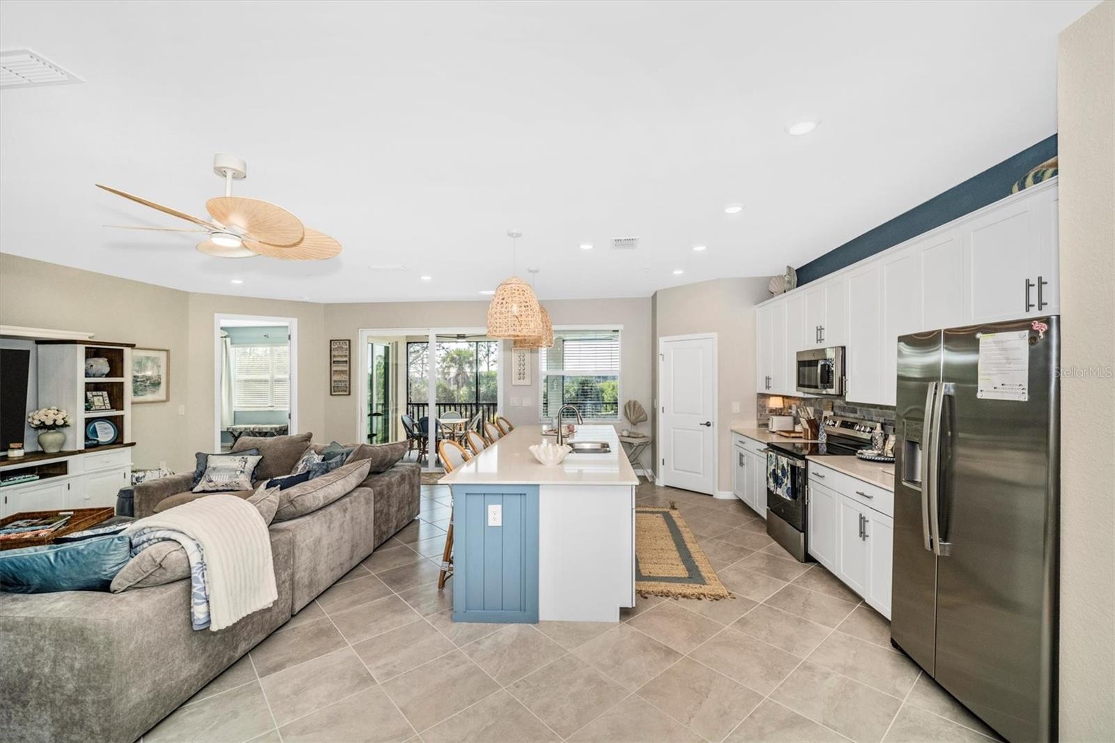 WELLEN PARK GOLF & COUNTRY CLUB - Residential Lease