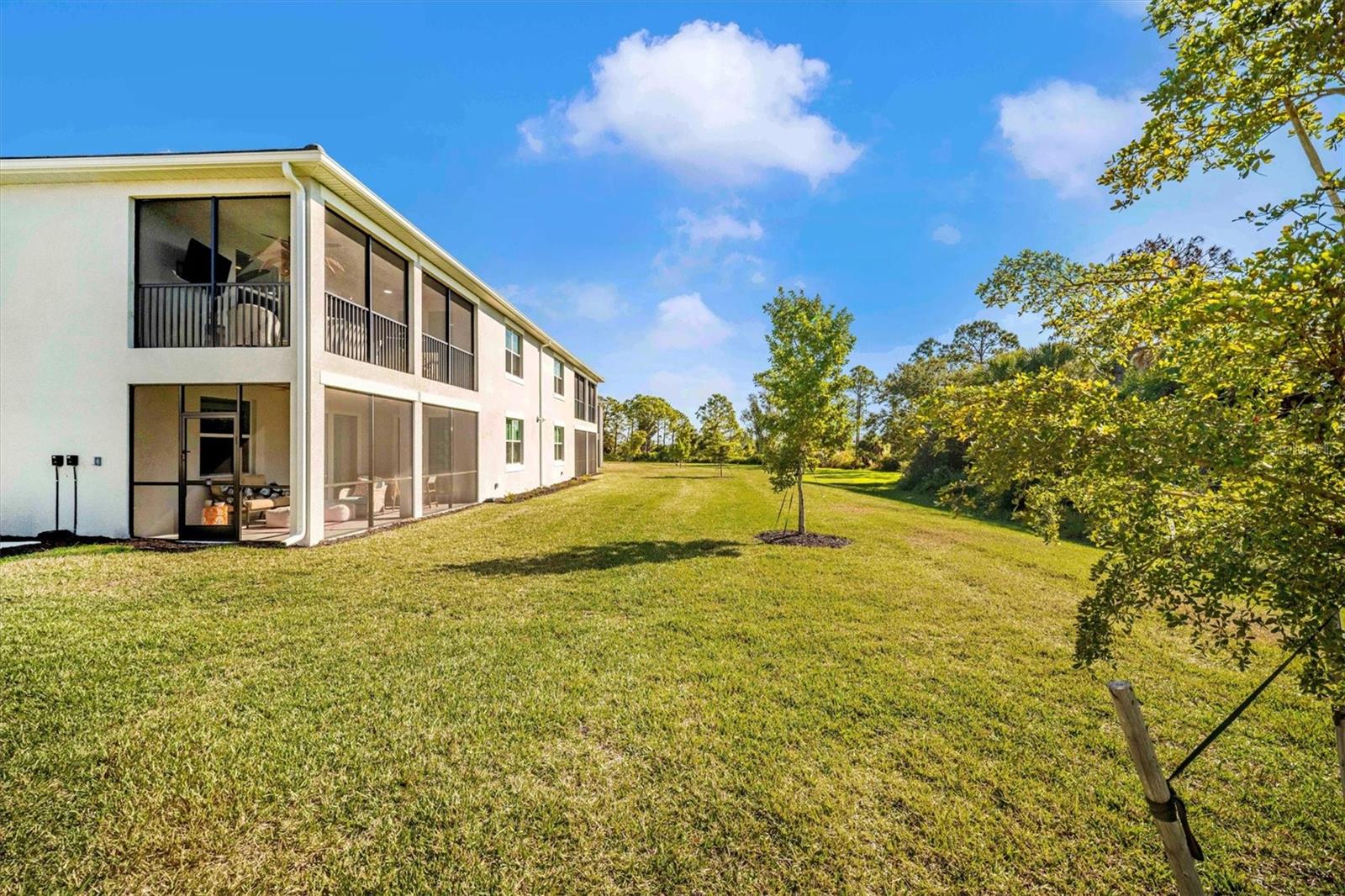 WELLEN PARK GOLF & COUNTRY CLUB - Residential Lease