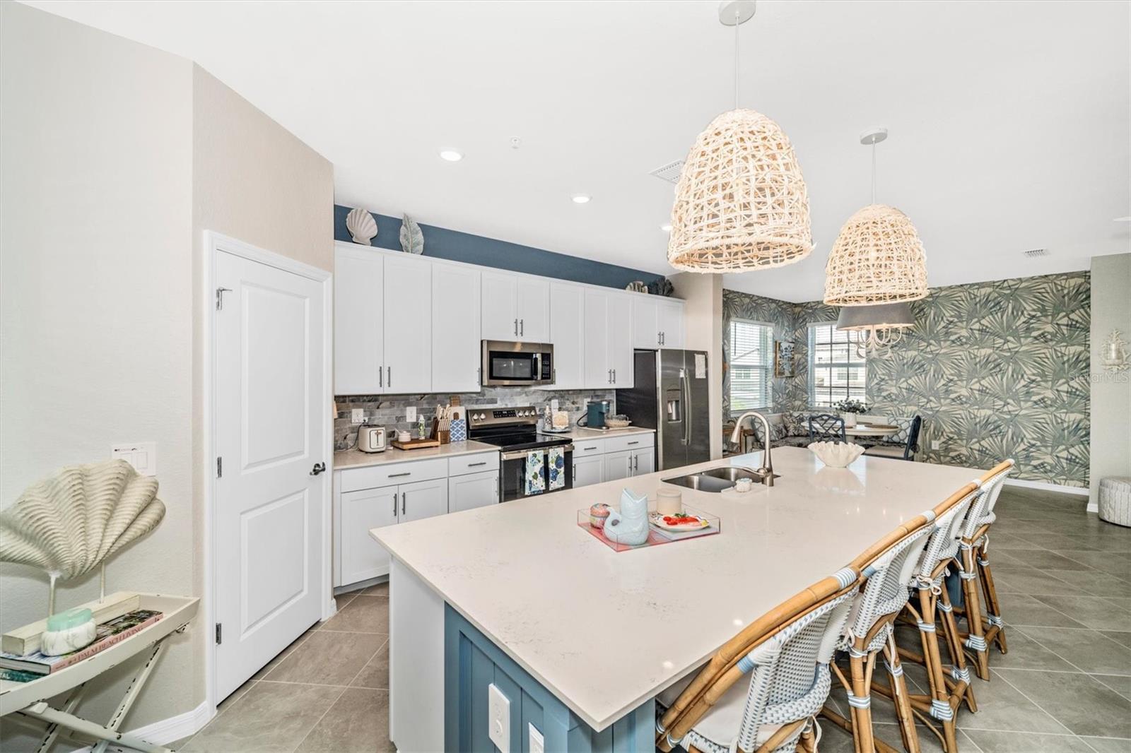 WELLEN PARK GOLF & COUNTRY CLUB - Residential Lease