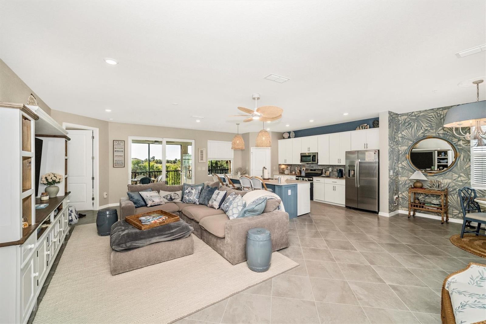 WELLEN PARK GOLF & COUNTRY CLUB - Residential Lease