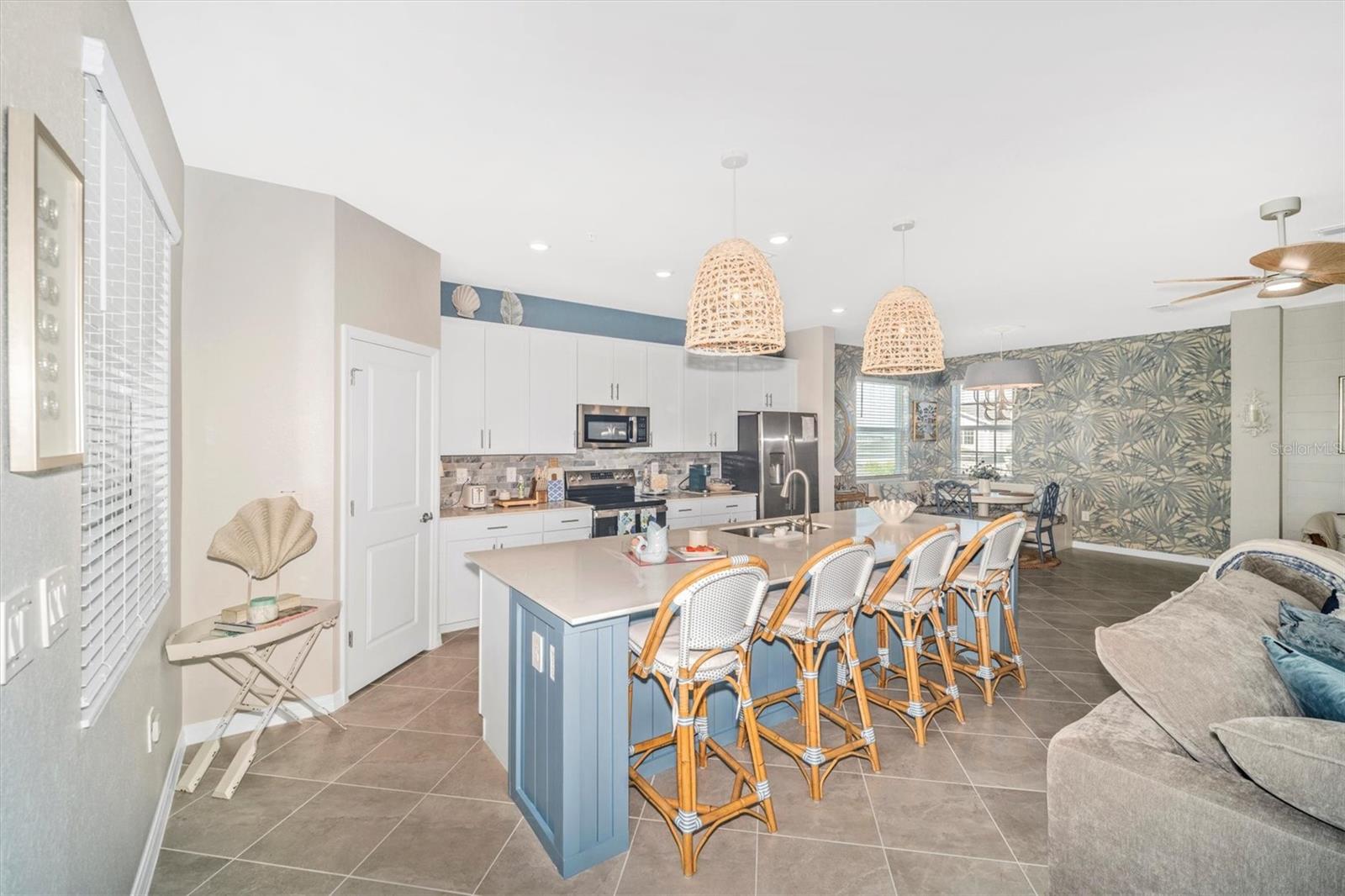 WELLEN PARK GOLF & COUNTRY CLUB - Residential Lease