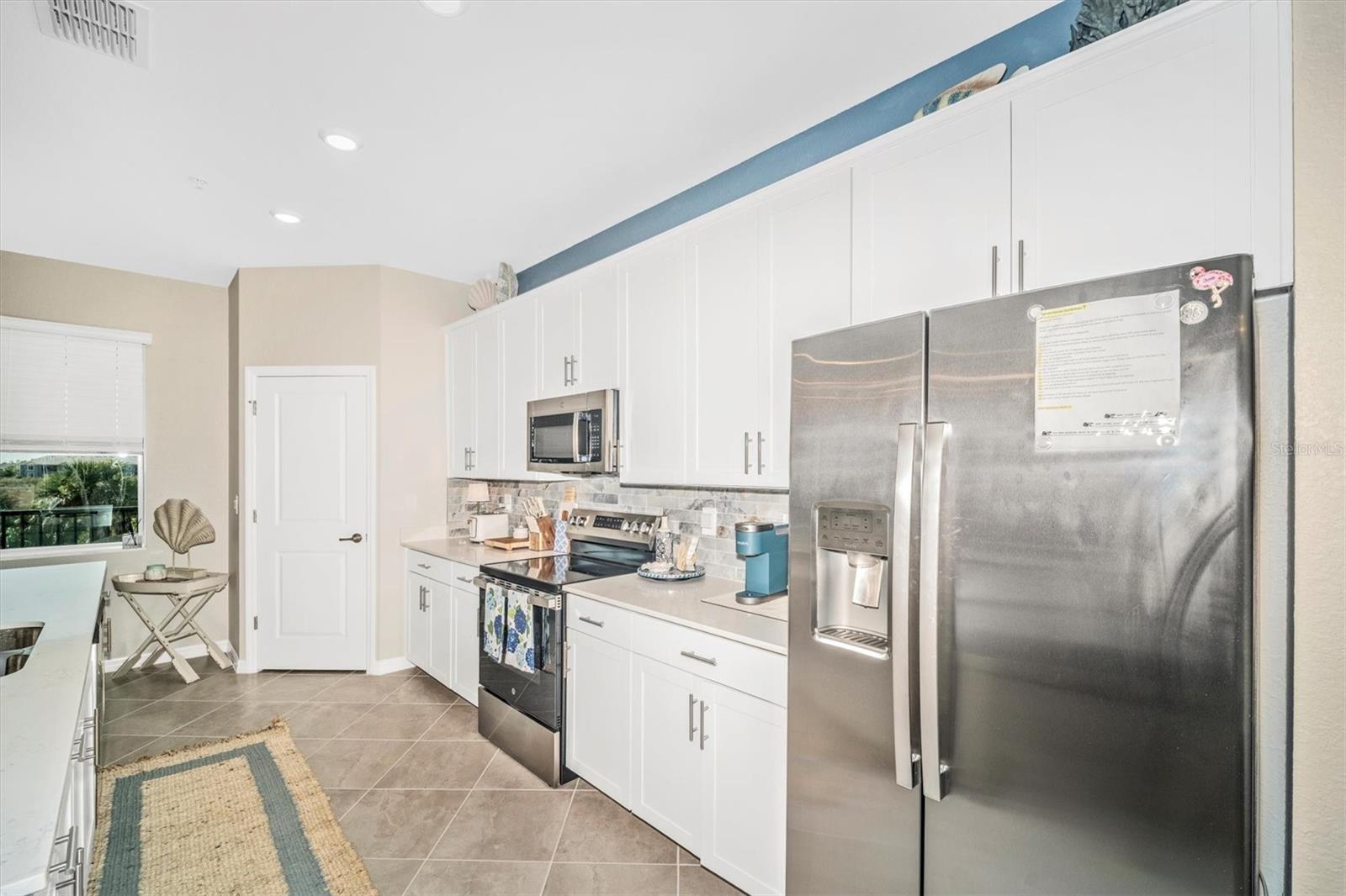 WELLEN PARK GOLF & COUNTRY CLUB - Residential Lease