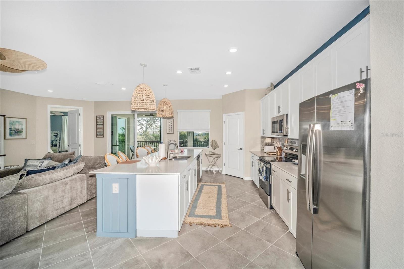 WELLEN PARK GOLF & COUNTRY CLUB - Residential Lease