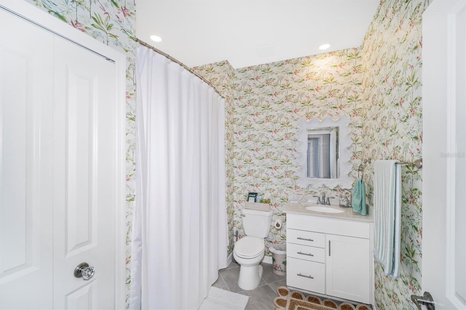 WELLEN PARK GOLF & COUNTRY CLUB - Residential Lease