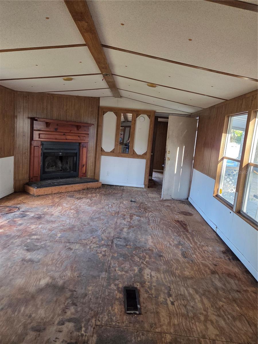 UNPLATTED - Residential