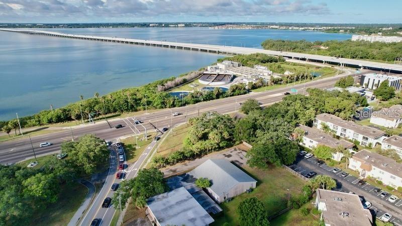 BAYSHORE TWNHS - Residential