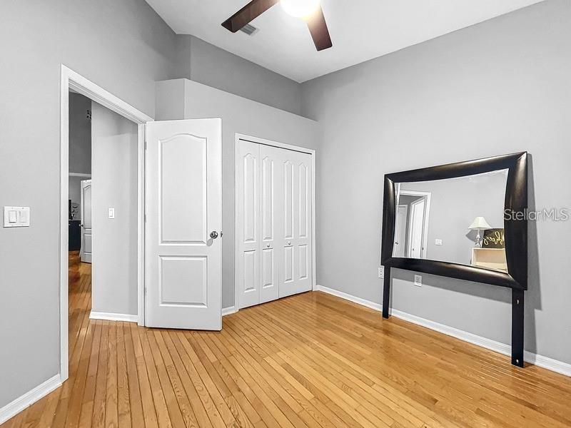 BAYSHORE TWNHS - Residential