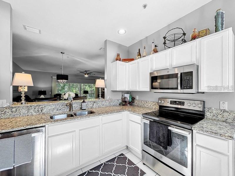 BAYSHORE TWNHS - Residential