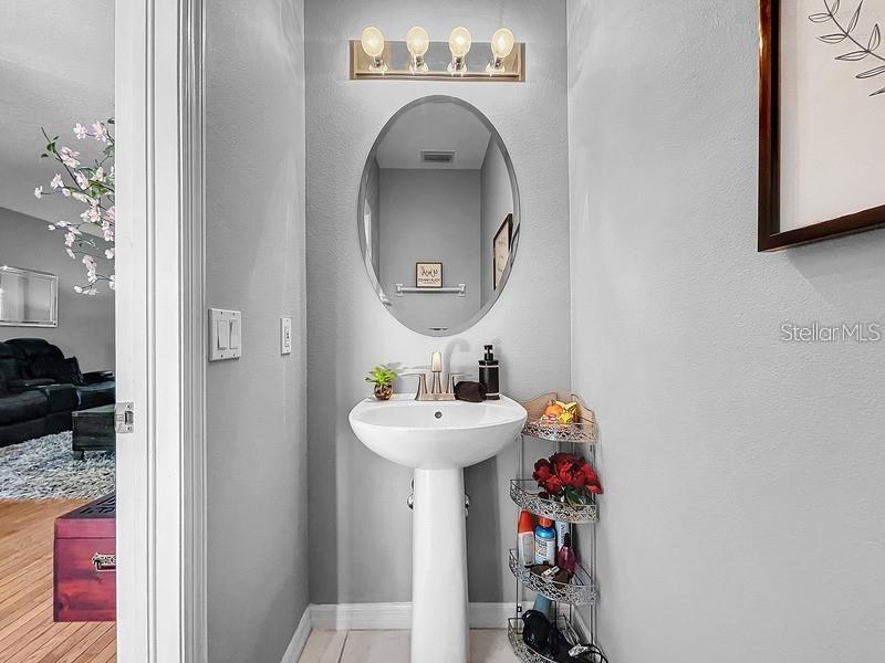 BAYSHORE TWNHS - Residential