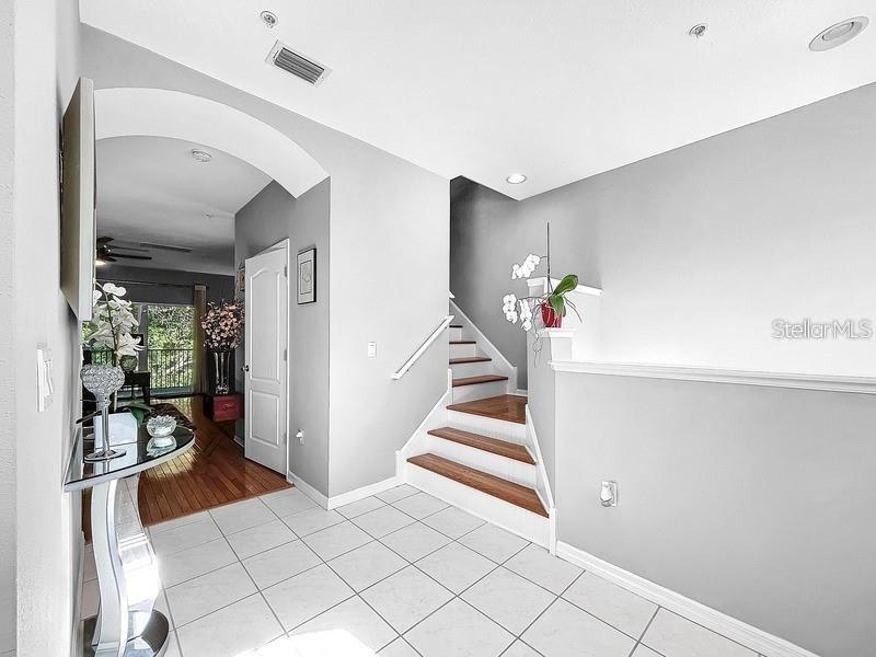 BAYSHORE TWNHS - Residential