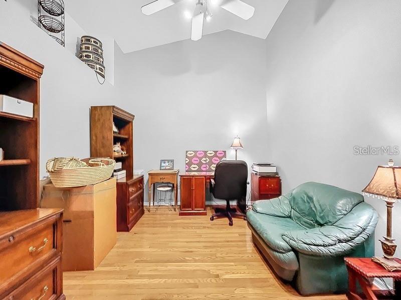 BAYSHORE TWNHS - Residential