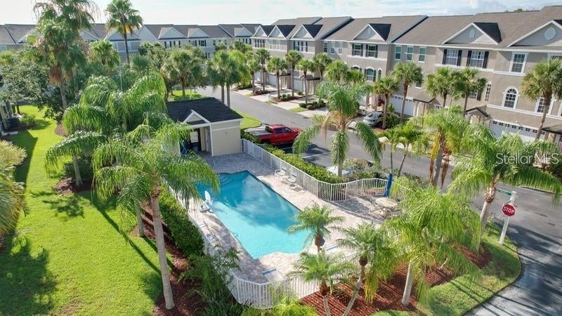 BAYSHORE TWNHS - Residential