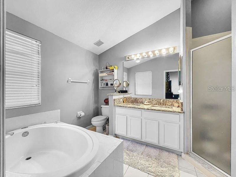 BAYSHORE TWNHS - Residential