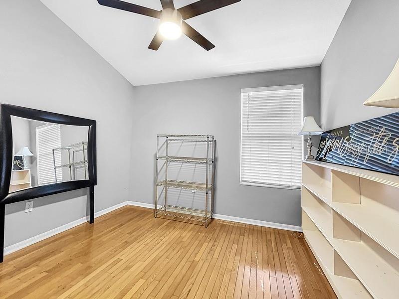 BAYSHORE TWNHS - Residential