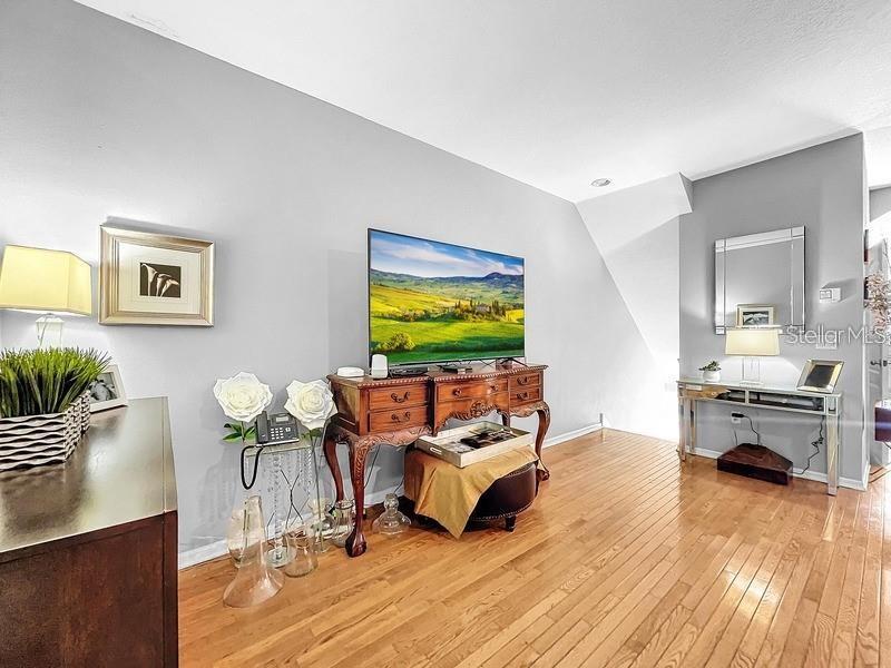 BAYSHORE TWNHS - Residential