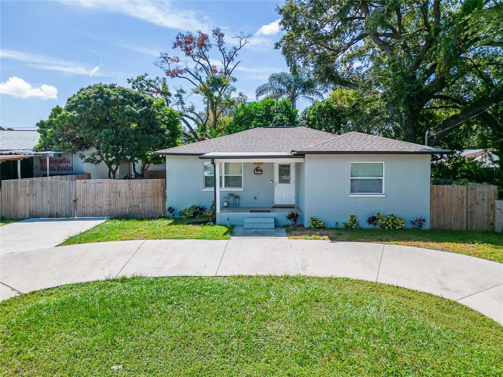 BOUR LANDS - Residential