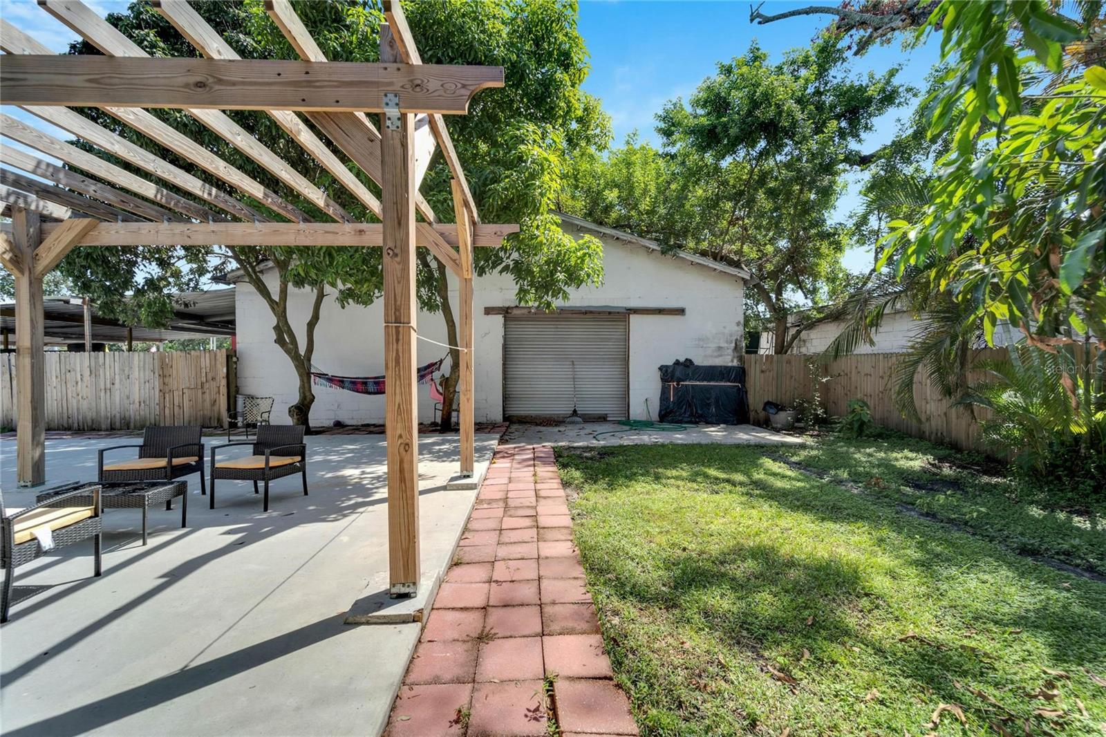 BOUR LANDS - Residential