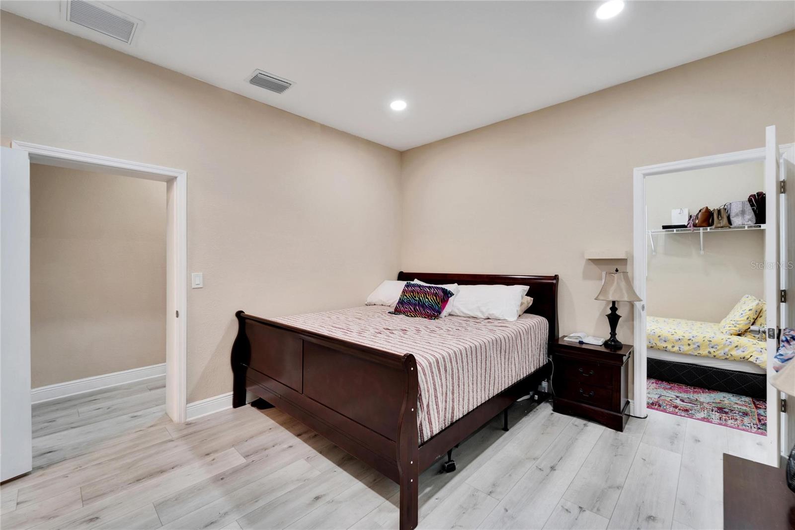 BOUR LANDS - Residential