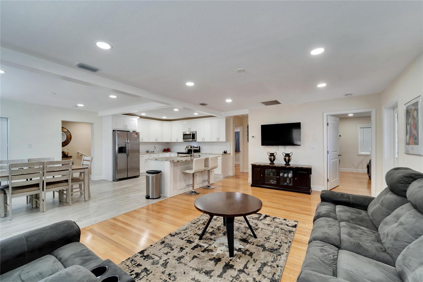 BOUR LANDS - Residential