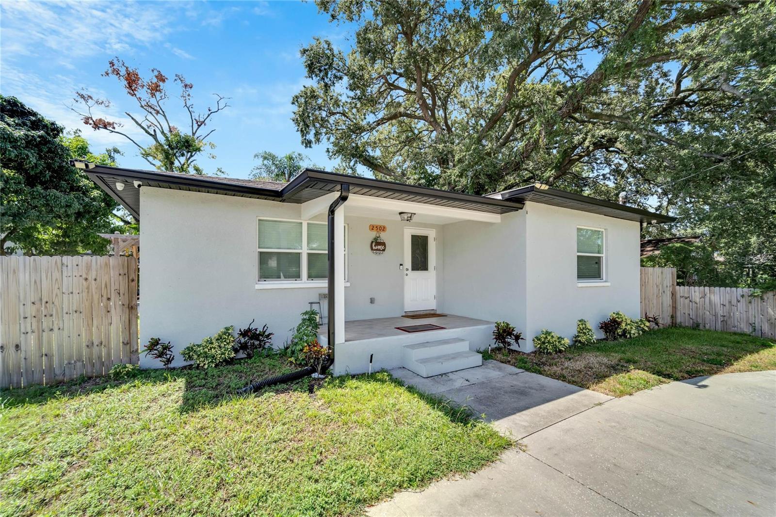 BOUR LANDS - Residential