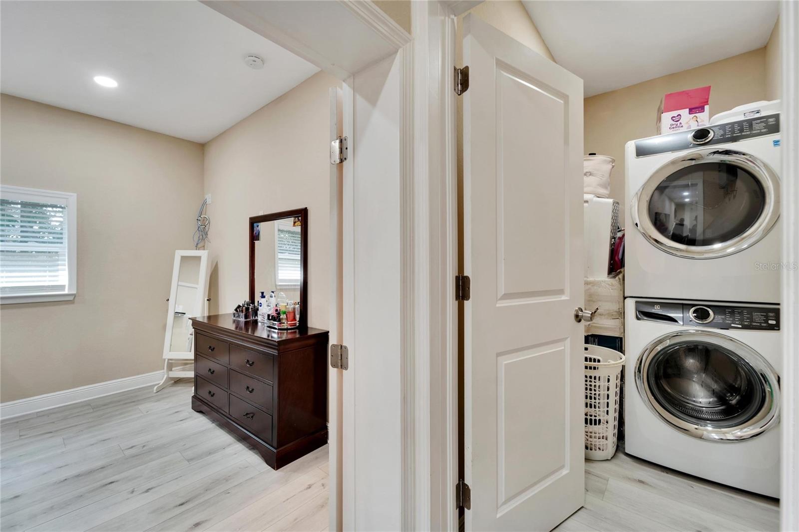 BOUR LANDS - Residential