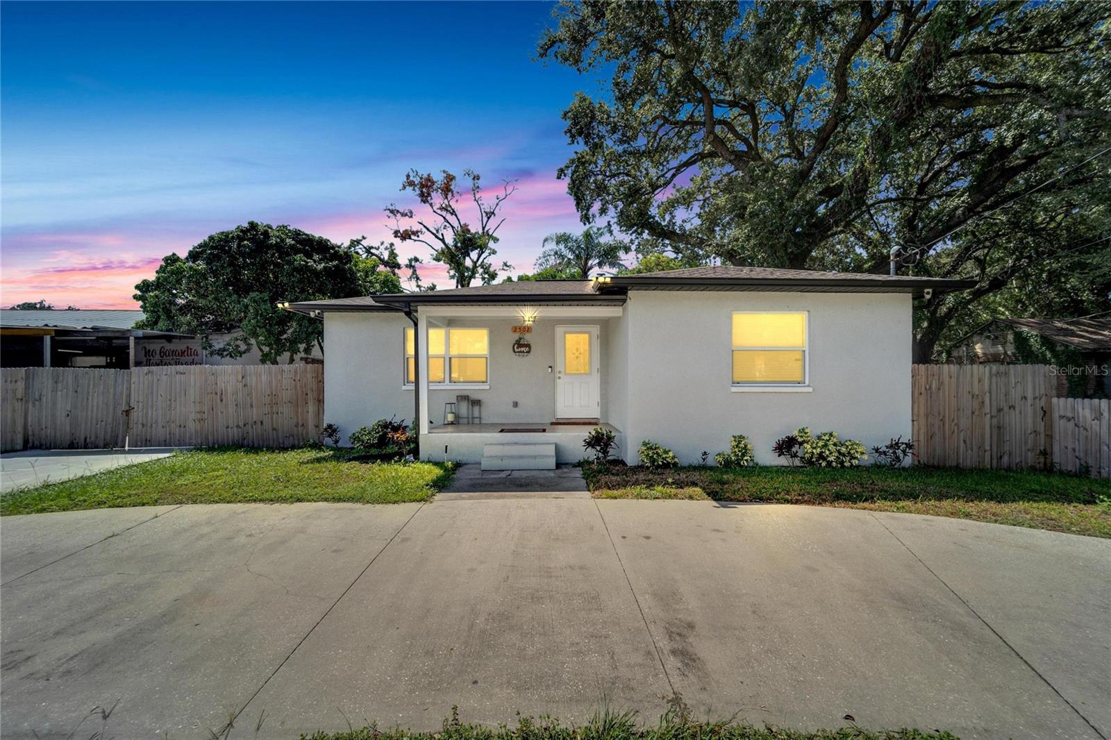 BOUR LANDS - Residential