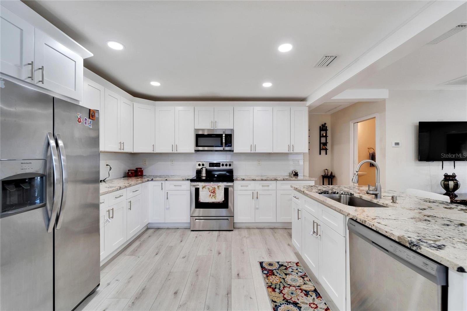 BOUR LANDS - Residential