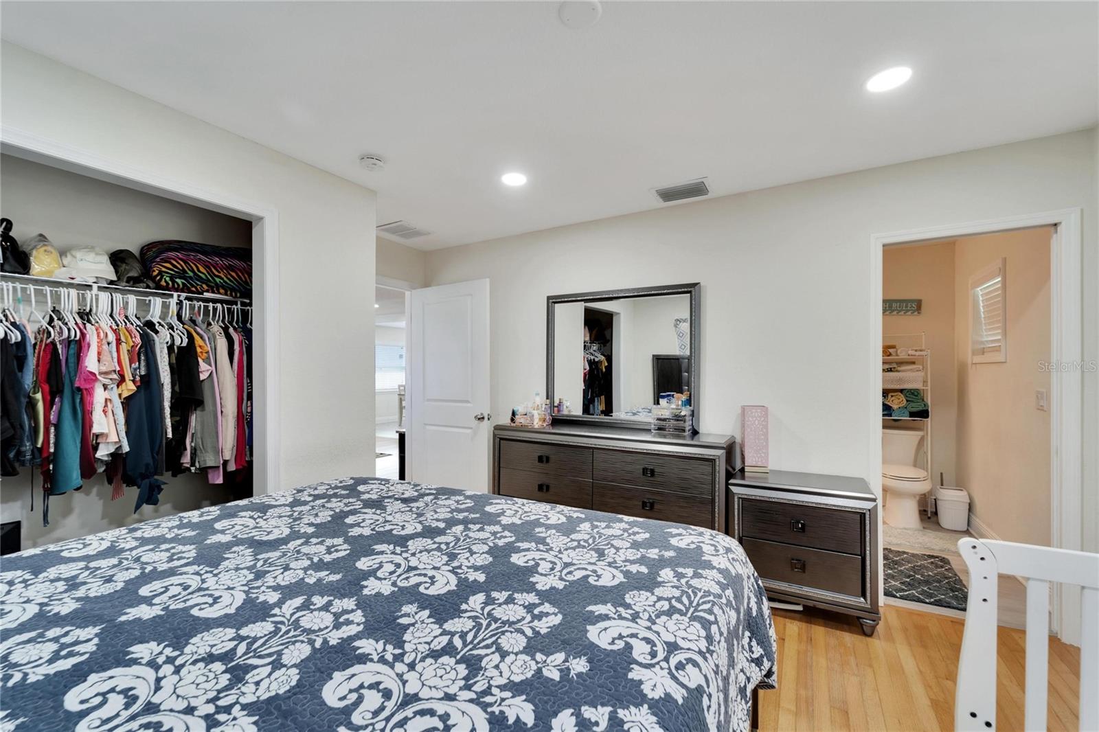 BOUR LANDS - Residential