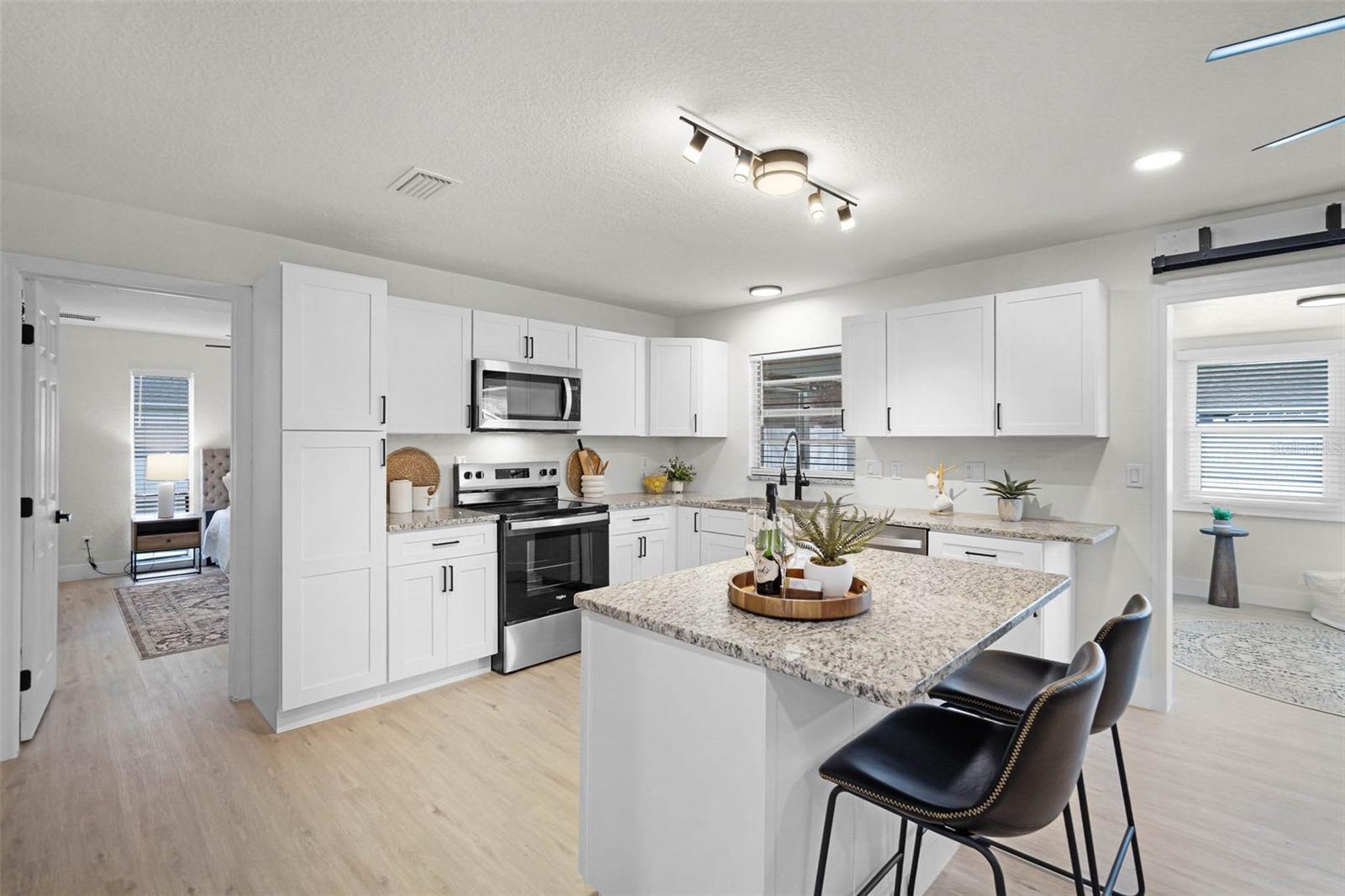 2932 CARRIAGE DRIVE